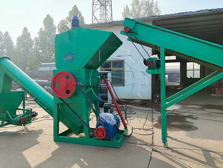 PET crushing machine