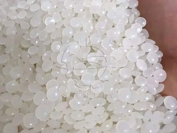 Water ring cutting pellets