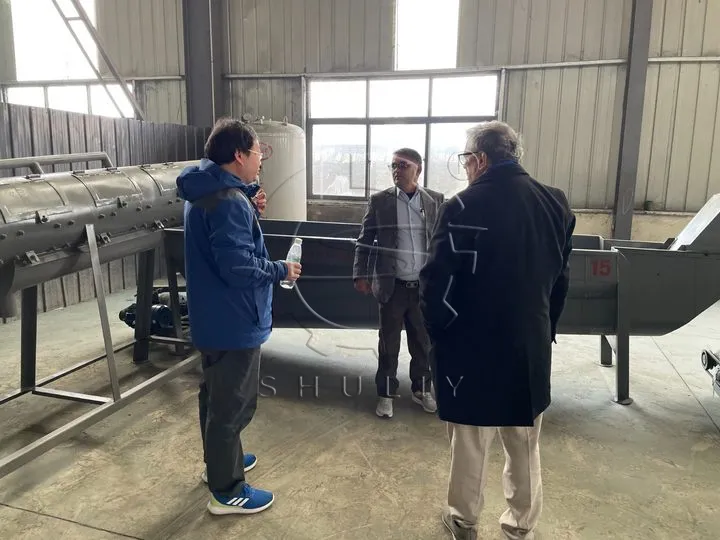 Nepalese customers visit our plastic recycling machine