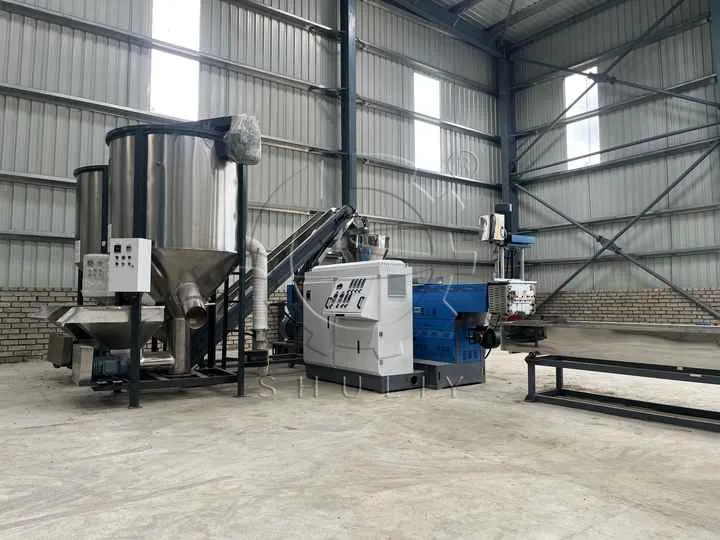 PET flakes pelletizing machine