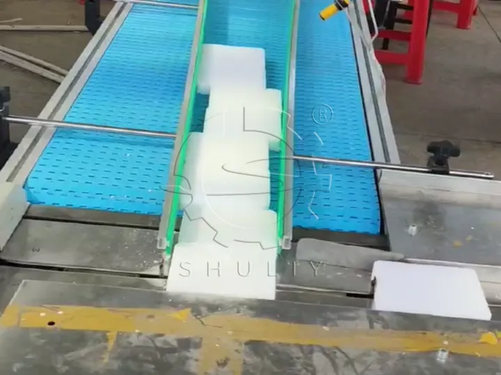 Dry Ice Block Conveying