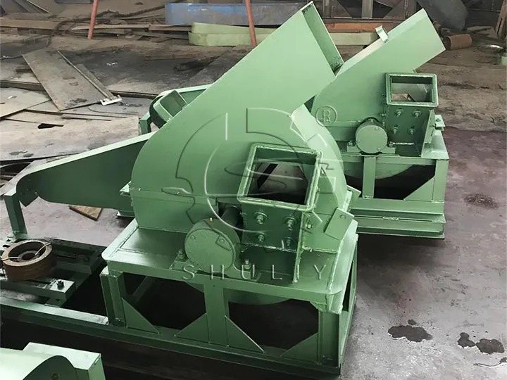 small commercial wood chipper