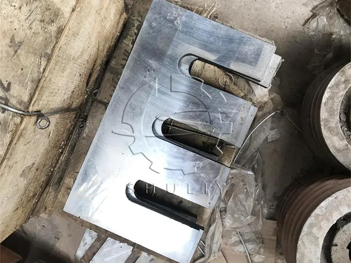 the blades on the cutting disk