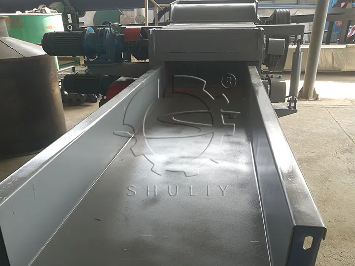 Feeding inlet