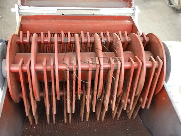 Internal hammer blades
