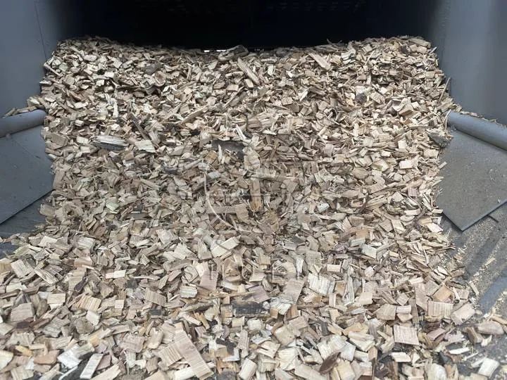 industrial wood chip output