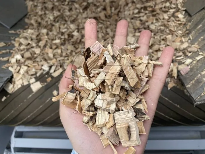 wood chips made by drum chipper