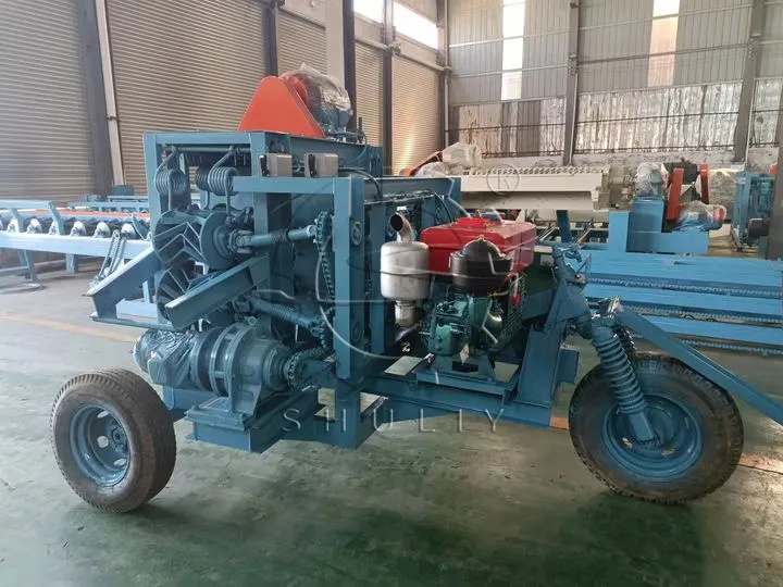 Diesel-powered wood peeler