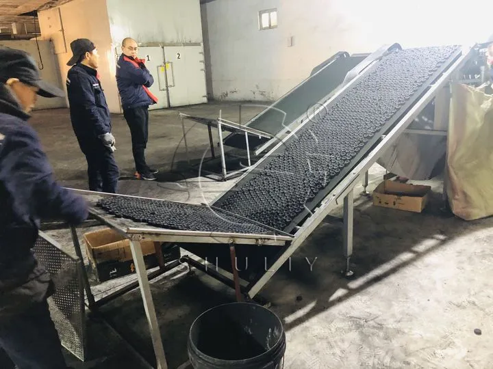 Discharge into the packaging unit